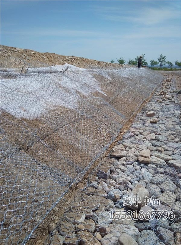 綠濱墊護坡 綠濱墊護坡