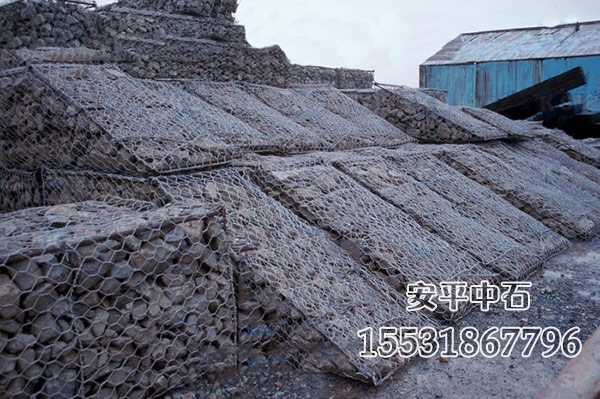 護(hù)岸格賓網(wǎng).jpg 護(hù)岸格賓網(wǎng).jpg